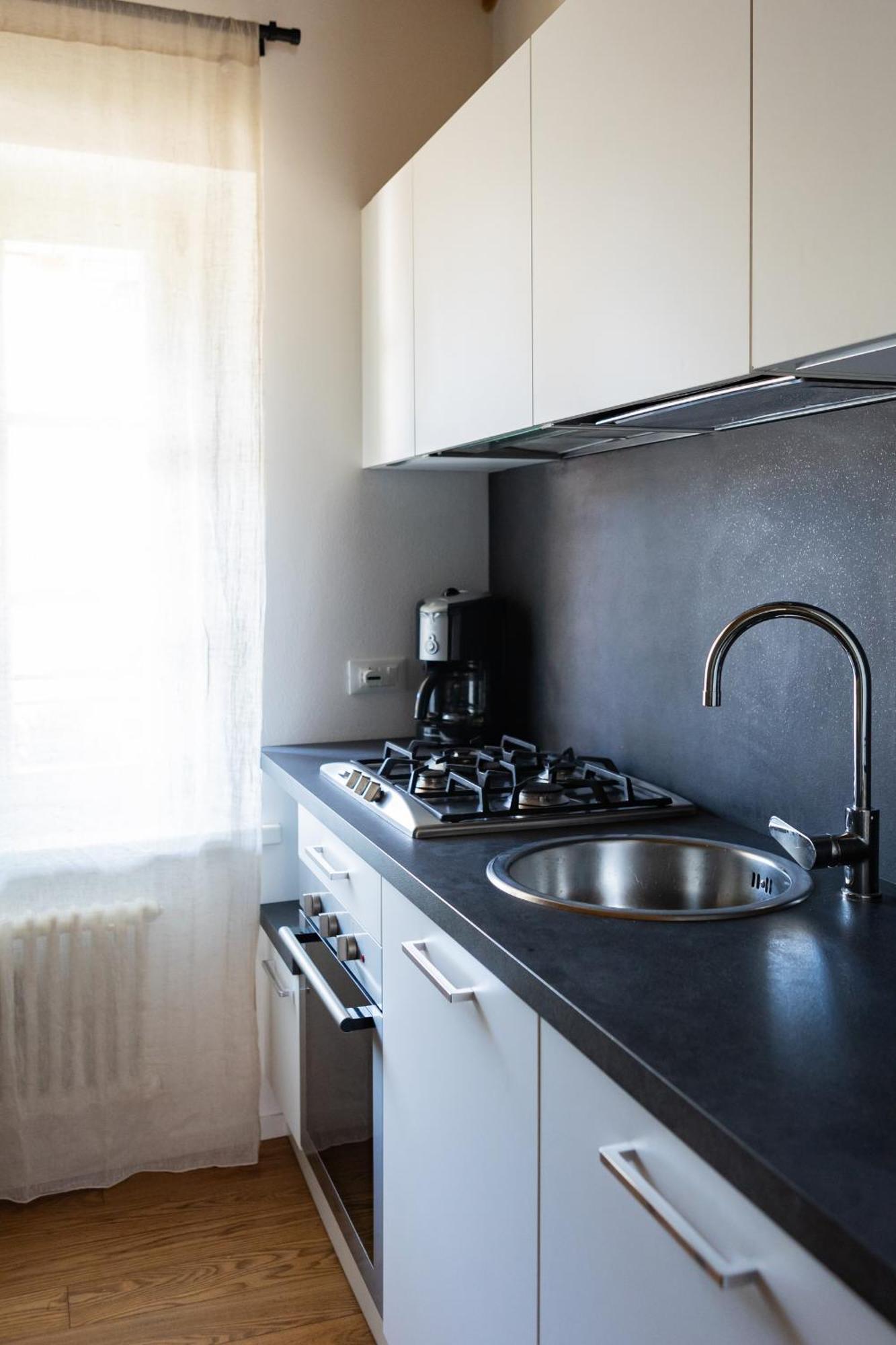 Double Private Parking, 2 Bedrooms & 2 Bathrooms - Elegant Apartment In Old Town Удине Екстериор снимка